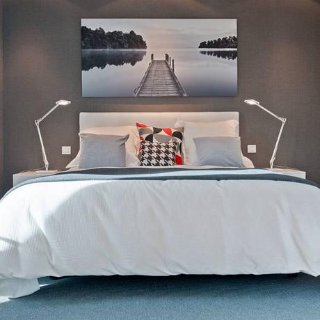 Proyecto decoración e Plaza Euskadi. | Bilbao. : Dormitorios de estilo moderno de URBANA 15