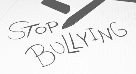 STOP BULLYING ~ Debemos hacer algo, debemos alzar la voz