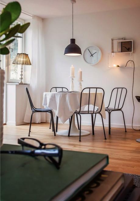 Un salón calido. La importancia de los textiles y la madera sillas de comedor metalicas