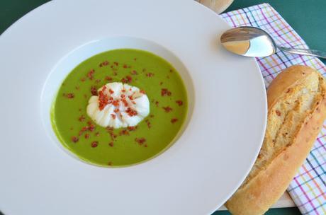 CREMA DE GUISANTES CON HUEVO Y SAL DE JAMON