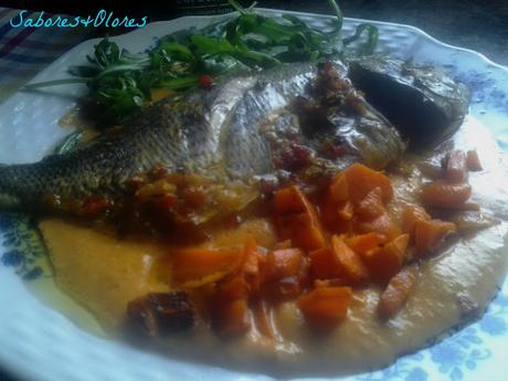 SARGO ASADO EN CREMA DE ZANAHORIA Y PIMIENTO ROJO