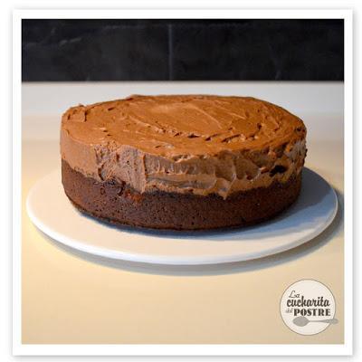 TARTA DE QUESO DE CHOCOLATE CON FRUTOS ROJOS / CHOCOLATE CHEESECAKE WITH RED BERRIES