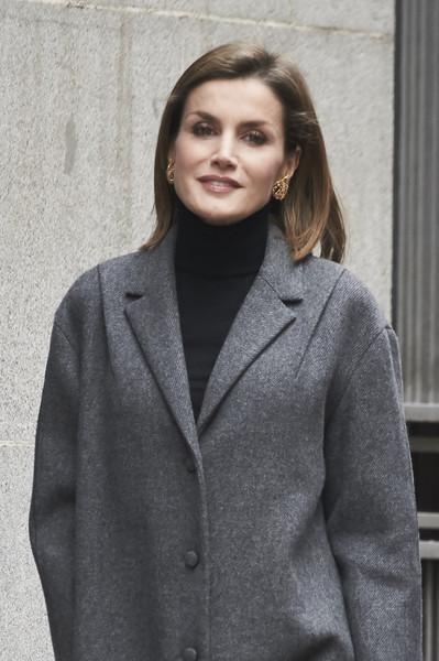 Dña. Letizia, sobriedad en una reunión de trabajo con la AECC