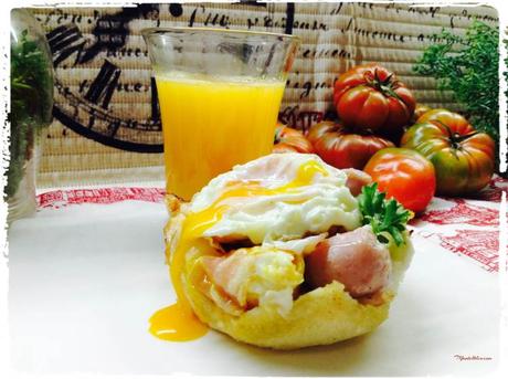 Tartaleta con huevo y salchichas 1