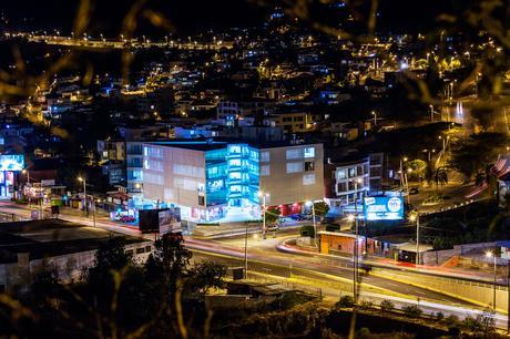 Edificio de uso mixto en Quito, Ecuador Edificio de uso mixto en Quito, Ecuador