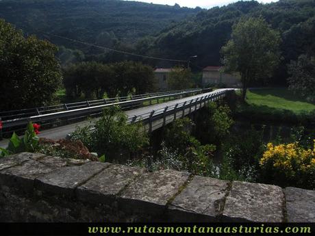 Ruta de Priañes: Puente sobre el río Nora