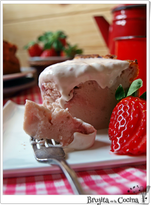 Tarta de queso y peti fácil con fresas