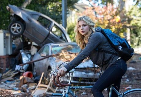 http://i.blogs.es/a946ef/la-quinta-ola-pelicula-the-5th-wave-imagen-del-trailer-chloe-grace-morez/650_1200.jpg