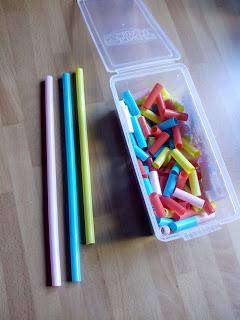 Motricidad Fina: juego con pajitas