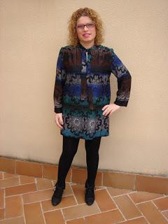 VESTIDO CON AIRES SETENTEROS