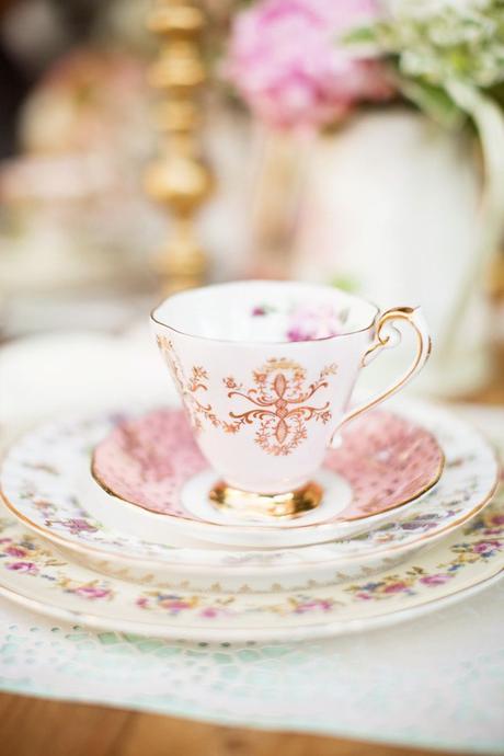 Rose Quartz Wedding Pantone Spring 2016 : http://www.fabmood.com/rose-quartz-wedding-theme #pinkwedding: 