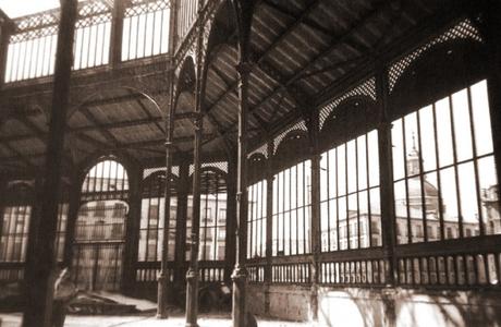 La vida en sepia del Mercado de la Cebada