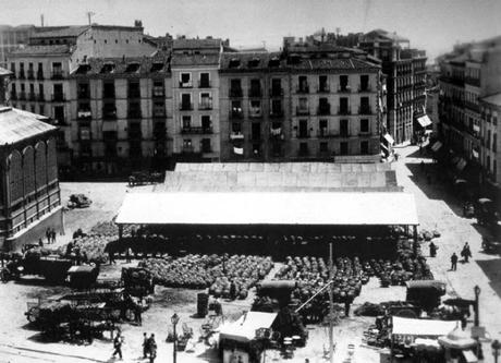 La vida en sepia del Mercado de la Cebada