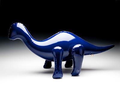 Los dinosaurios hinchables de cerámica de Brett Kern Los dinosaurios hinchables de cerámica de Brett Kern