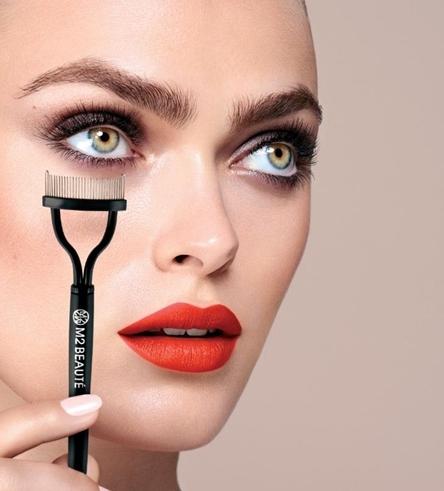 Eyezone Conditioning Care Complex Y M2 Tools, las Herramientas de M2 Beauté Para Lucir una Mirada de Impresión