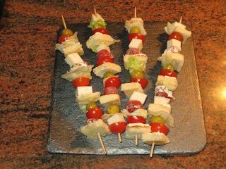 BROCHETAS CON PAN DE SANDWICH