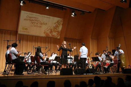 Orquesta Reciclada de Cateura y María Toledo