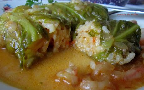 Rollitos de col con gambas y arrroz