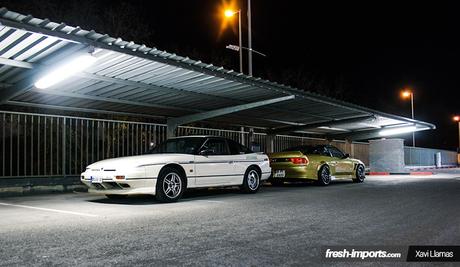 S13 Maniacs. Amistad de grupo con coches de trasfondo