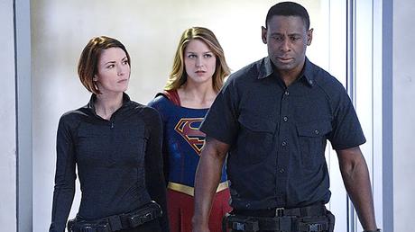 SUPERGIRL -TEMPORADA 1- STRANGE VISITOR FROM ANOTHER PLANET