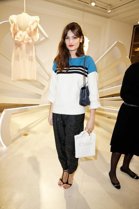 Chicas It : Jeanne Damas...