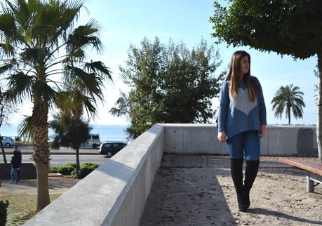 Oversize blue jumper
