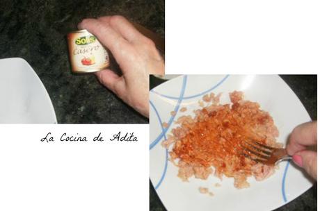 Hojaldres de atún con tomate