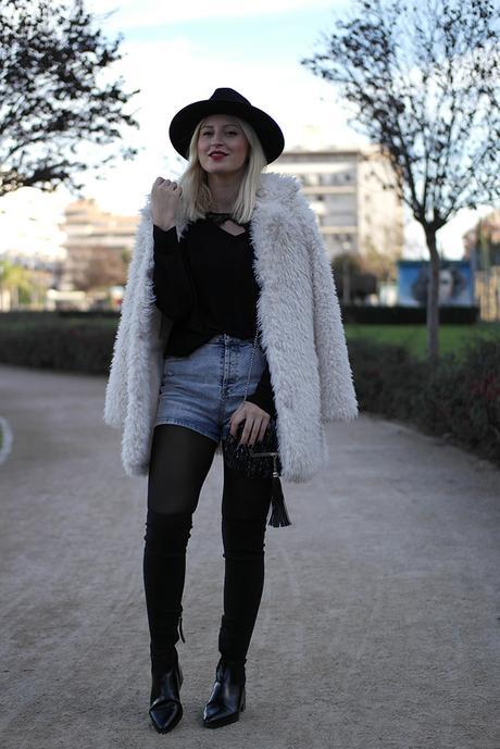 JANUARY LOOKBOOK JANUARY LOOKBOOK