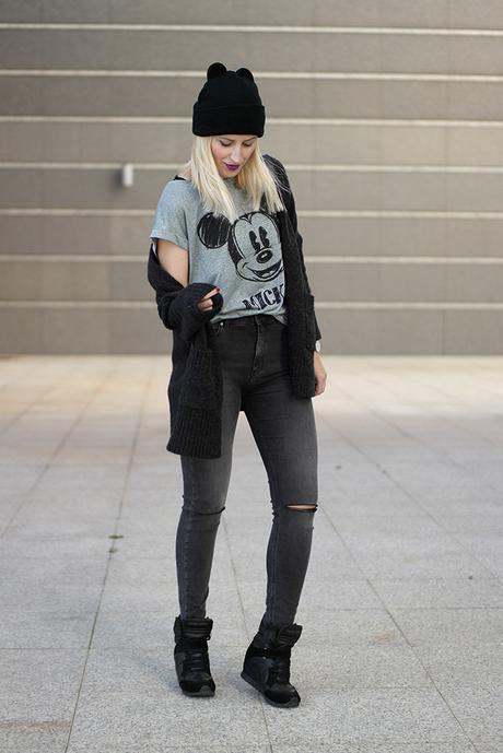 JANUARY LOOKBOOK JANUARY LOOKBOOK