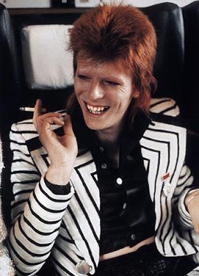 tE eCHAMOS dE mENOS bOWIE  #nOUNIFORMES