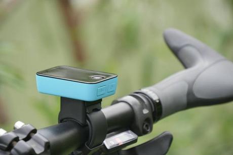 Si deseas adaptar un cámara de vídeo y GPS en tu manillar, tal vez te interés la Camile