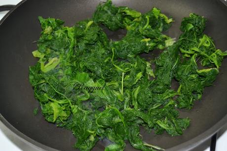 Pizza de Espinacas Salmón Ahumado y Perlas de Mozarella