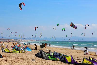 Como empezar a practicar kitesurf en Tarifa