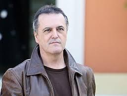 Presentación del libro El mundo se derrumba y tú escribes poemas de Juan Cobos Wilkins