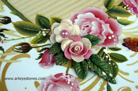 LIENZO CON FLORES DE PASTA Y SILICONA...UN RECUERDO DE CINCUENTA AÑOS!!! LIENZO CON FLORES DE PASTA Y SILICONA...UN RECUERDO DE CINCUENTA AÑOS!!!