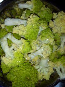 Romanescu con ajillos (al microondas)