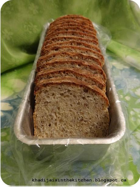 PAIN DE LA SEMAINE: PAIN AUX GRAINES DE LIN / BREAD OF THE WEEK: FLAXSEED BREAD / PAN DE LA SEMANA: PAN CON SEMILLAS DE LINO /خبز الاسبوع :خبز بذور الكتان