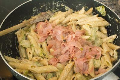 Pasta con coles al garam masala