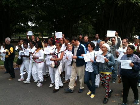 Activistas reprimidos y detenidos en Cuba