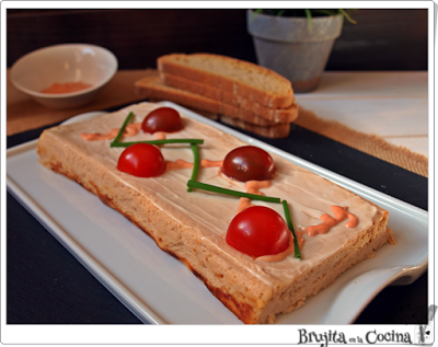 Pastel de espárragos y bonito