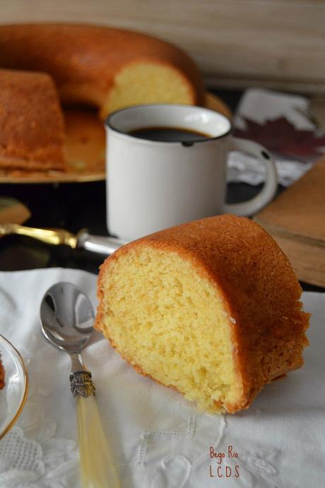 Rosca Bizcocho de yogur al aroma de cítricos