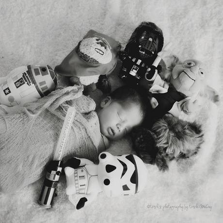 Inspiración: los padres de un bebé nacido con complicaciones celebran su nacimiento con toda la fuerza de Star Wars