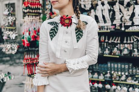 Firenze4Ever-Luisa_VIa_Roma-Gucci_White_Dress-Gucci_Gold_Sandals-Outfit-Florence-Street_Style-30