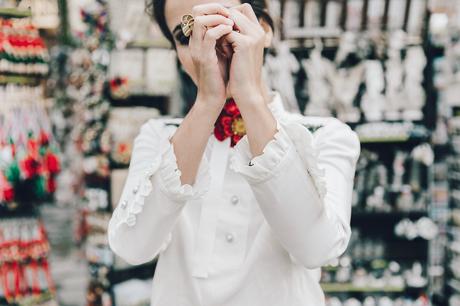 Firenze4Ever-Luisa_VIa_Roma-Gucci_White_Dress-Gucci_Gold_Sandals-Outfit-Florence-Street_Style-47