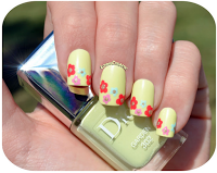 Nail Art Chanel - Rosas en 3D y Tachuelas Holográficas Nail Art Chanel - Rosas en 3D y Tachuelas Holográficas