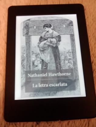 La letra escarlata, Nathaniel Hawthorne, reseña