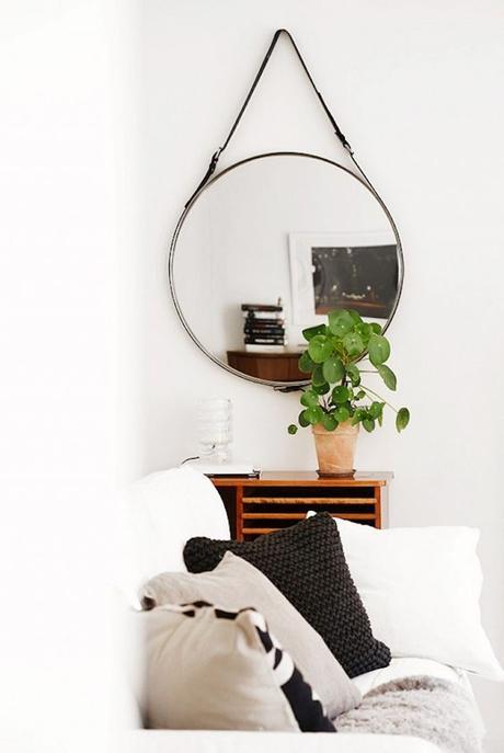 Espejo Adnet: Otro must en decoración que no puede faltar.