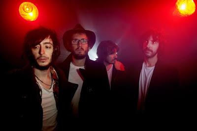 Mucho: disco foto momento siguiente segundo todo diferente