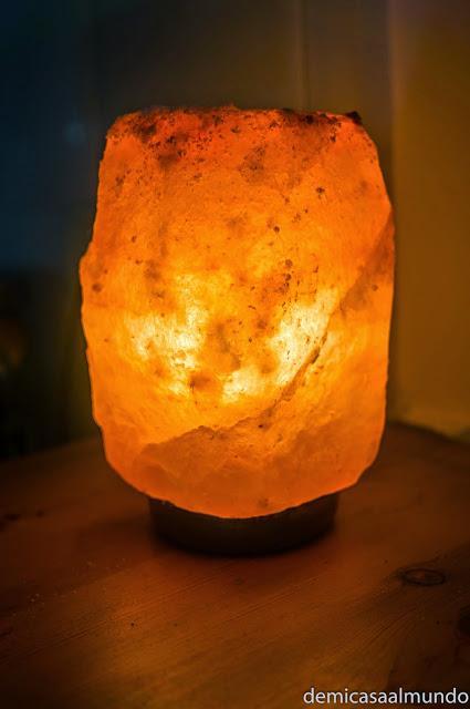 Por qué poner una lámpara de sal del Himalaya en tu vida