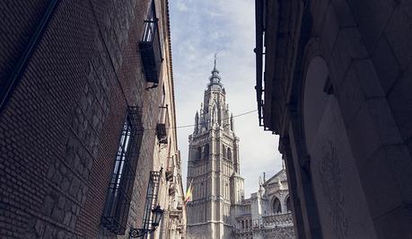 YELLOW JUMPER IN TOLEDO